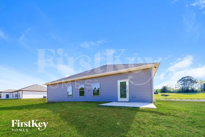 Building Photo - 72 Lakewood Ln