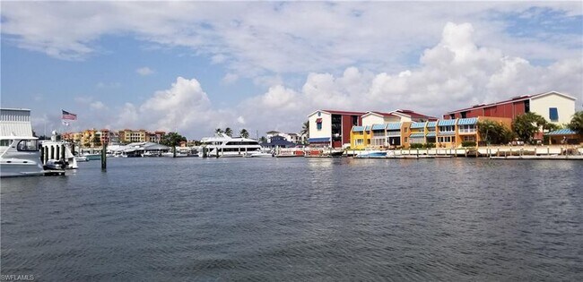 Building Photo - 1100 8th Ave S