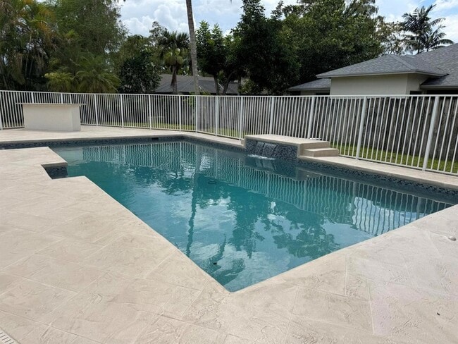 Building Photo - 969 Meadow Ave