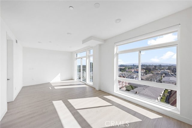 Building Photo - 168 S Monterey St