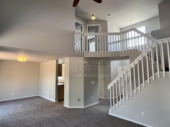 Building Photo - 5671 Vermillion Bluffs Dr