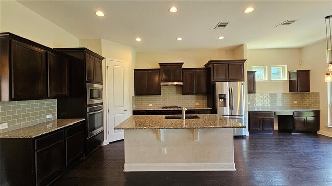 Building Photo - 952 Wild Rose Dr