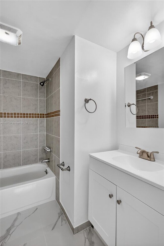 Building Photo - 9915 W Okeechobee Rd