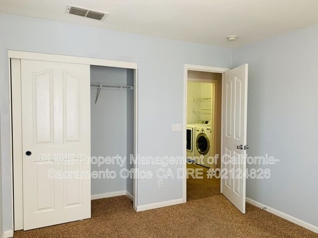 Building Photo - 140 Vento Ct