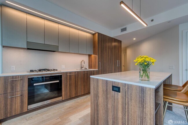 Building Photo - 280 Spear St