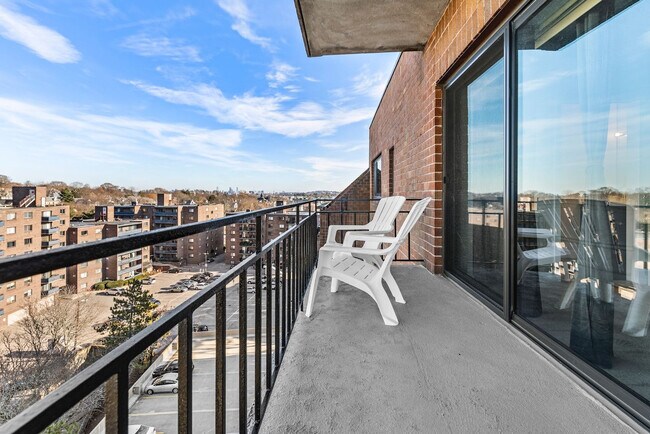 Building Photo - 275 U.S. 20-SI ID1240408P