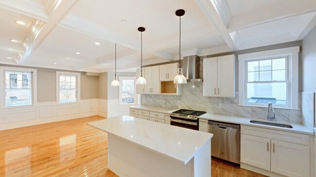 Building Photo - 30 Centre St