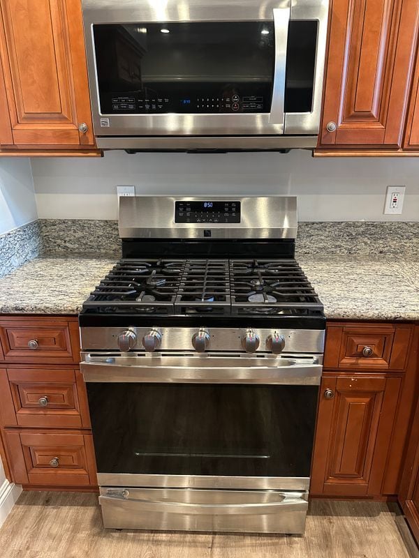 Building Photo - 32 Esperanza Ave