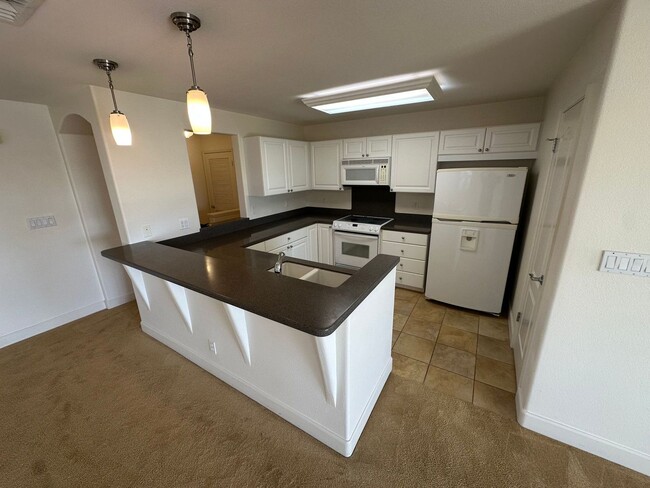 Building Photo - Beautiful 3 BD / 2 BA Townhome in Ko Olina!
