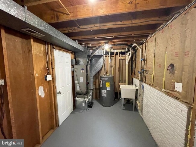 Building Photo - 625 Glynita Cir