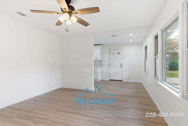 Building Photo - 3713 Belmede Dr