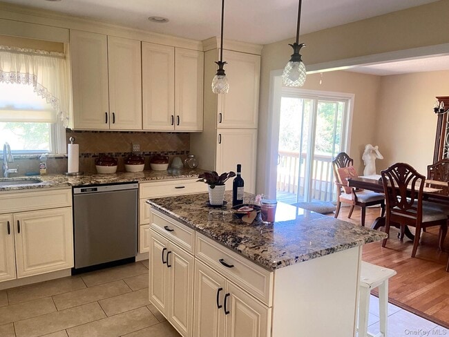 Building Photo - 253 Ackertown Rd