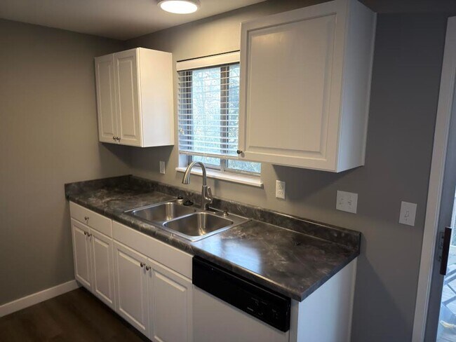 Building Photo - hune01