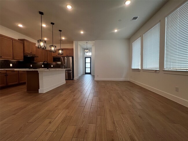 Building Photo - 10923 Cres Spg Dr