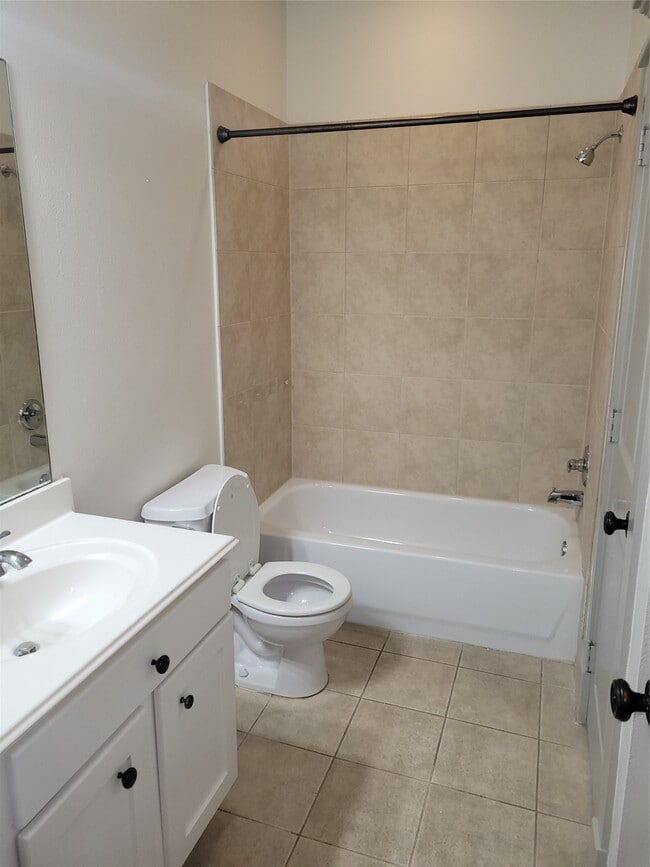 Building Photo - 4914 Rose St