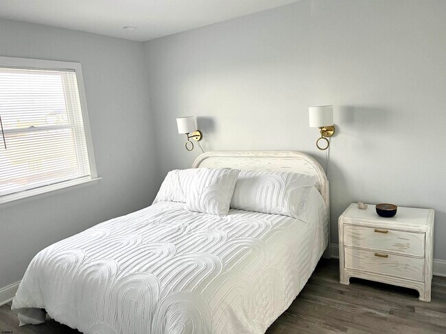 Building Photo - 6717 Atlantic Ave