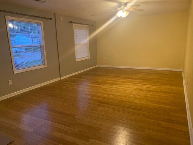 Building Photo - 3533 Alamosa Dr