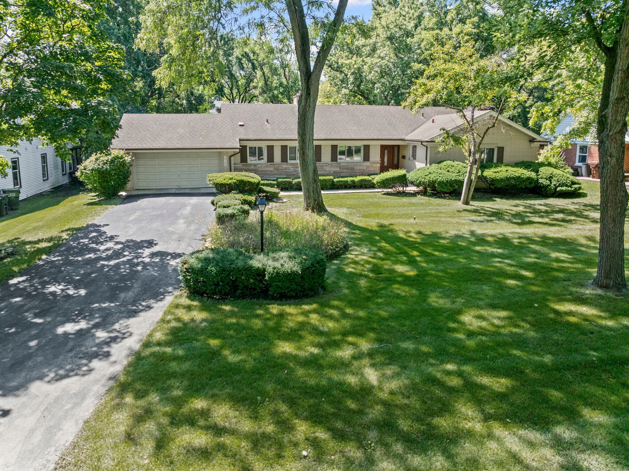 Building Photo - 2712 2nd Private Rd