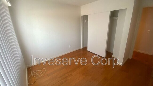 Building Photo - 310 N Moore Ave