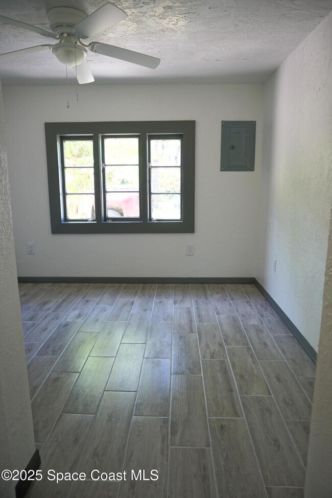 Building Photo - 2848 Shwonda Ave NE