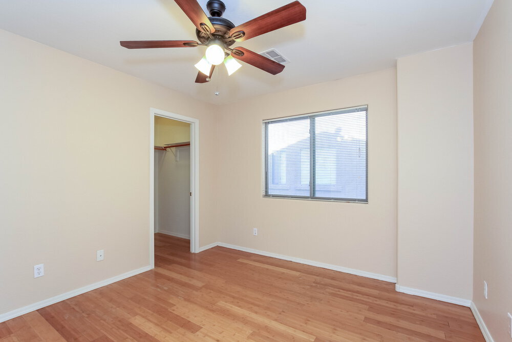 Building Photo - 14807 W Larkspur Dr