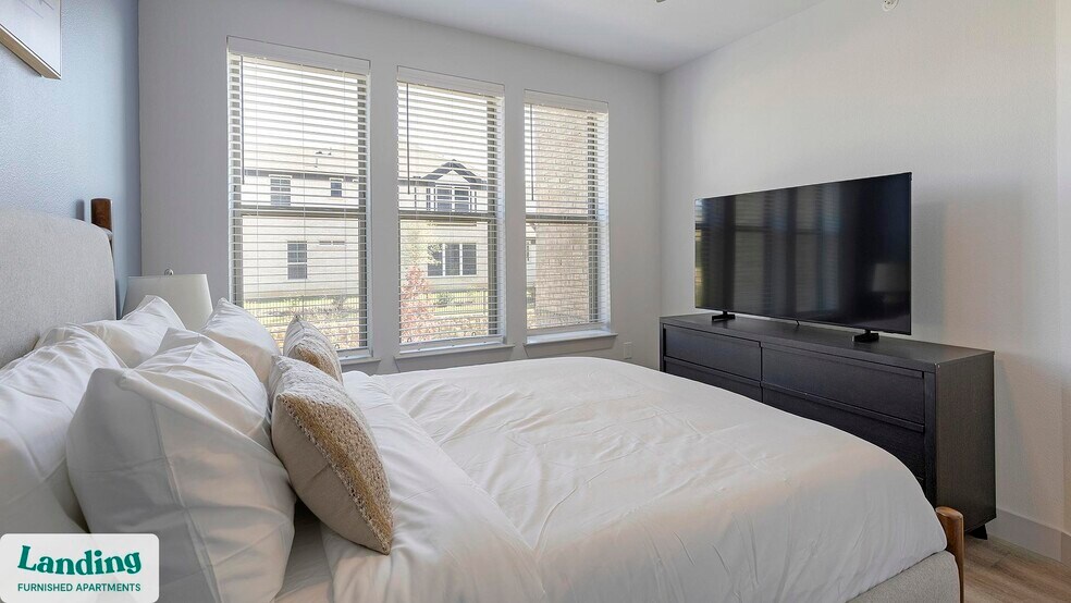 Building Photo - 3351 Walton Dr