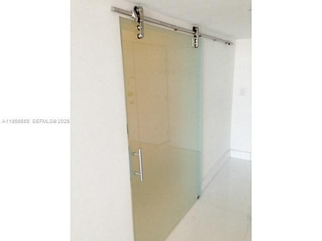 Building Photo - 100 Lincoln Rd