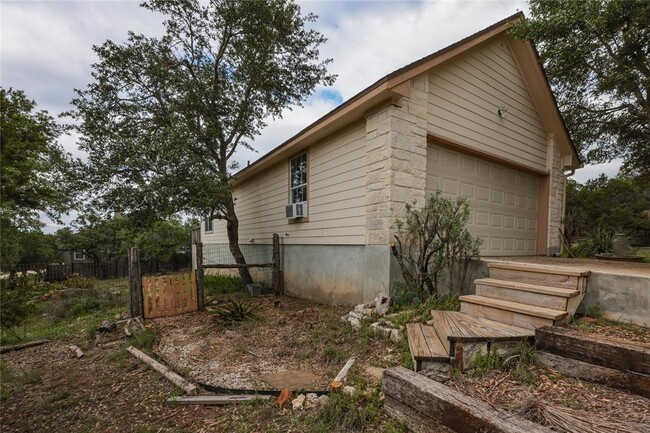 Building Photo - 8 Rosewood Cir