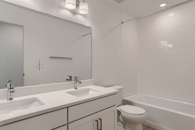 Building Photo - Beautiful Single Family Home with state-of-the-art modern finishes throughout. Mountain Views- 2 ...