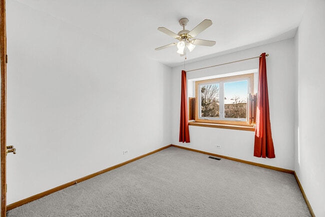 Building Photo - 1017 Arbor Ct