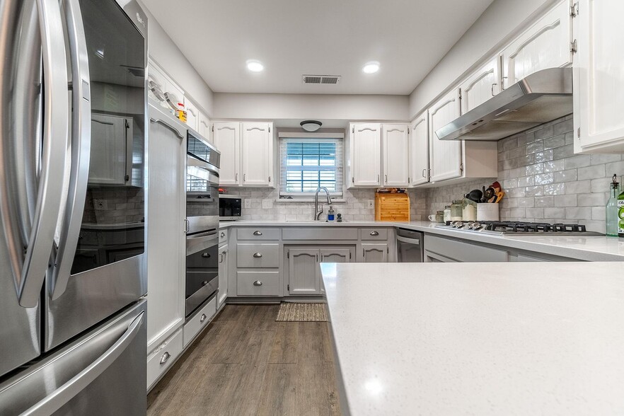 Building Photo - 1741 McComb Ave