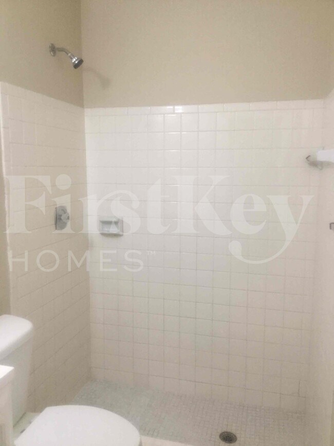 Building Photo - 19742 Carolina Cir