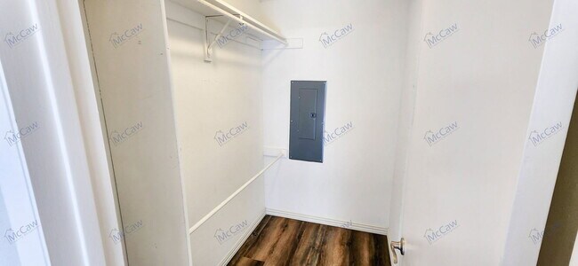 Building Photo - 4402 Tophill Ln