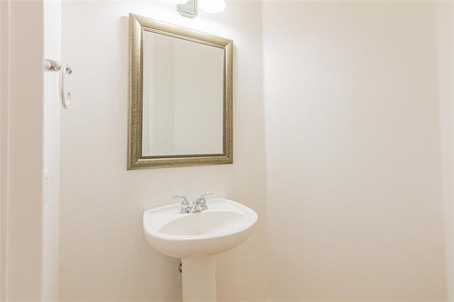 Building Photo - 5473 Braemar Dr