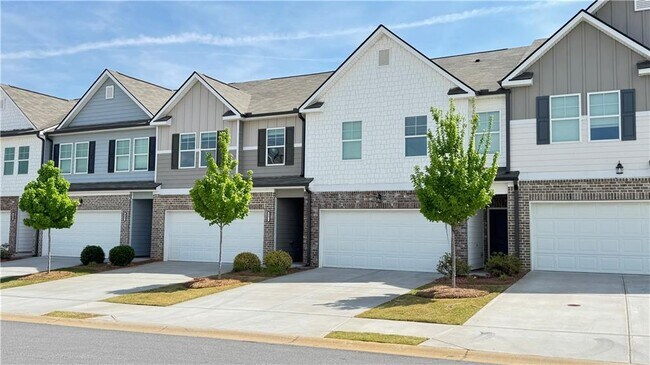 Building Photo - 4679 Fullerton Dr