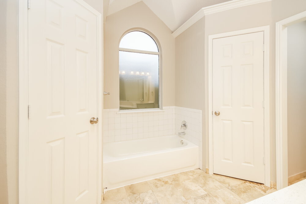 Building Photo - 804 Irene St