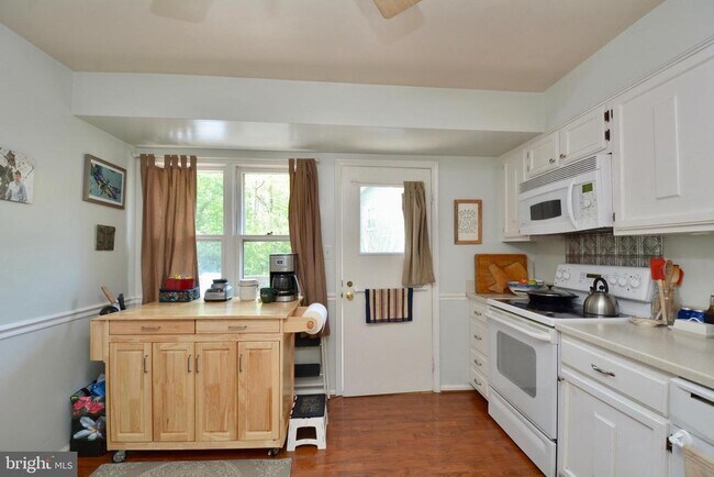 Building Photo - 7307 Fathom Ct