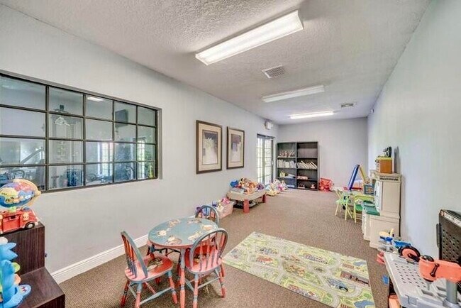 Building Photo - 8218 Severn Dr