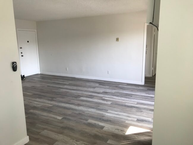 Living Room - 3173 Rowena Ave