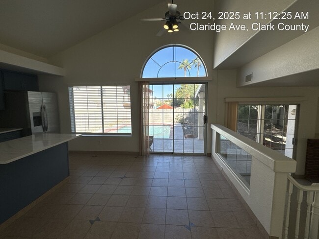 Building Photo - Tri-Level Home with Pool & Spa in Henderso...