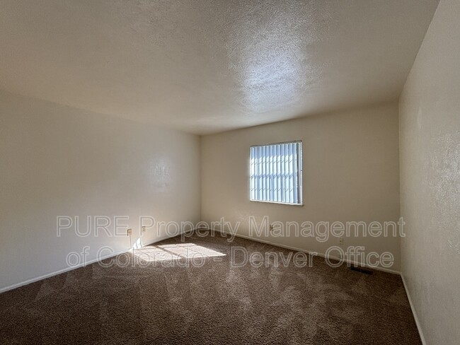 Building Photo - 3980 E Phillips Cir