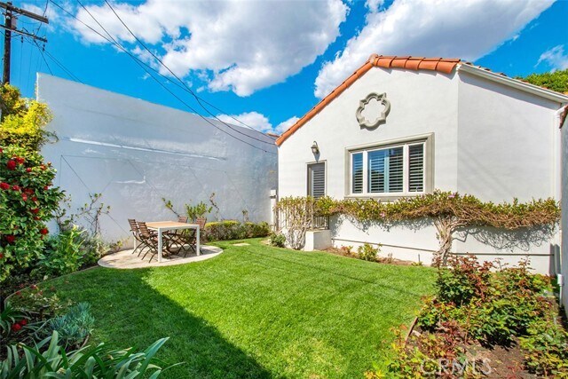 Building Photo - 8848 Ashcroft Ave