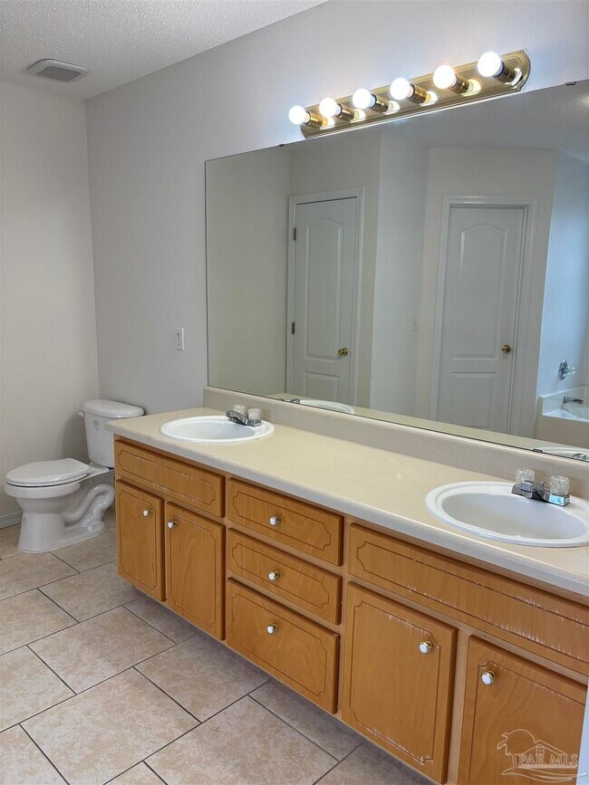 Building Photo - 5687 Sweet Birch Ln