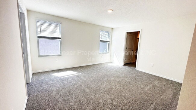 Building Photo - 2926 Rock Sound St