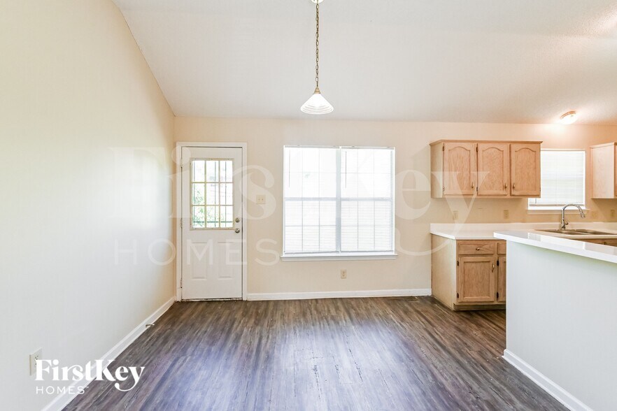 Building Photo - 4383 Grand Pyramid Dr