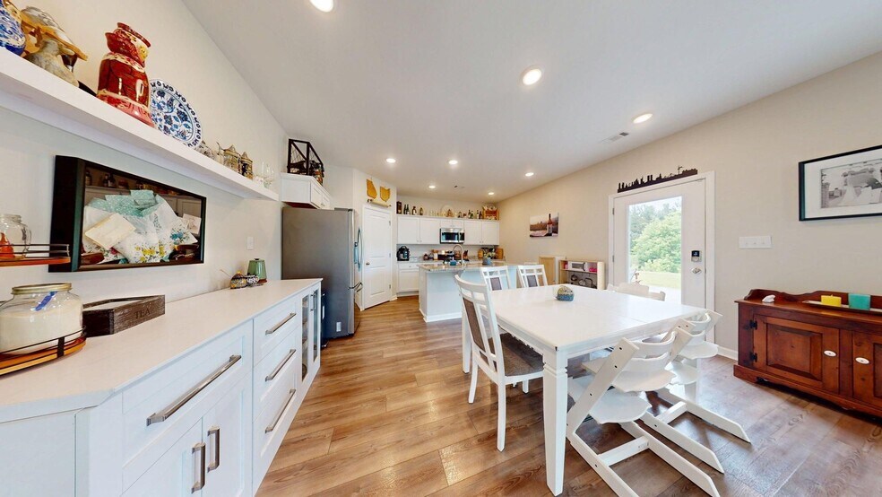 Building Photo - Towne Lakes Subdivision - Opelika