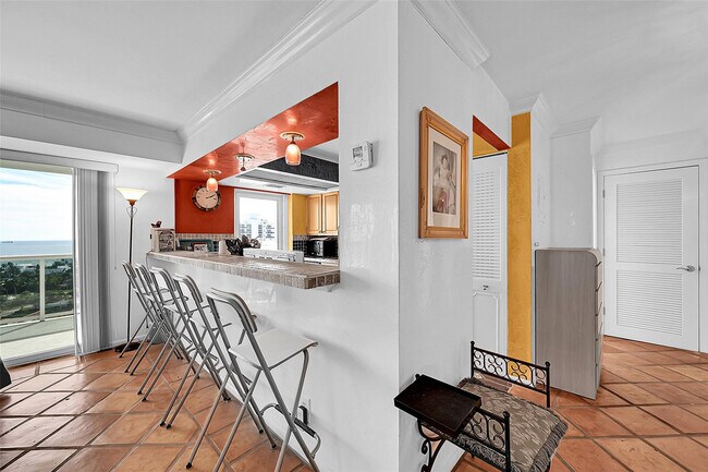 Building Photo - 2841 N Ocean Blvd