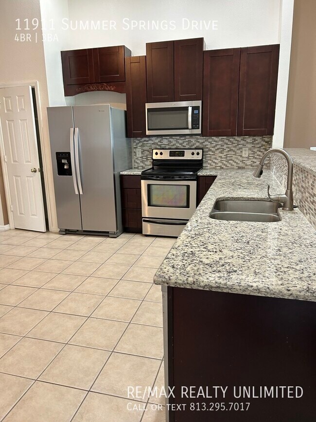 Building Photo - 11911 Summer Springs Dr