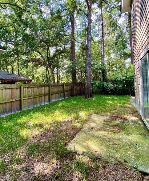 Building Photo - 86069 Pineview Dr