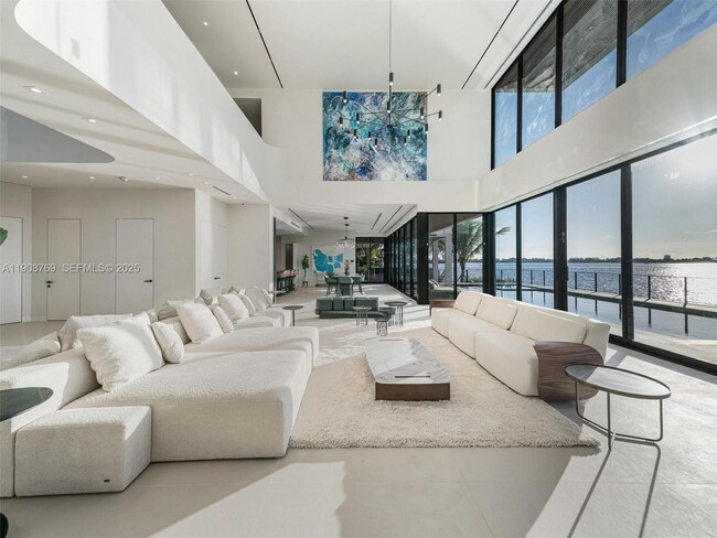 Building Photo - 11400 N Bayshore Dr